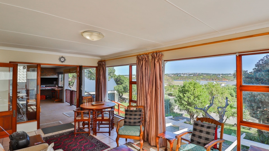 4 Bedroom Property for Sale in Stilbaai Oos Western Cape